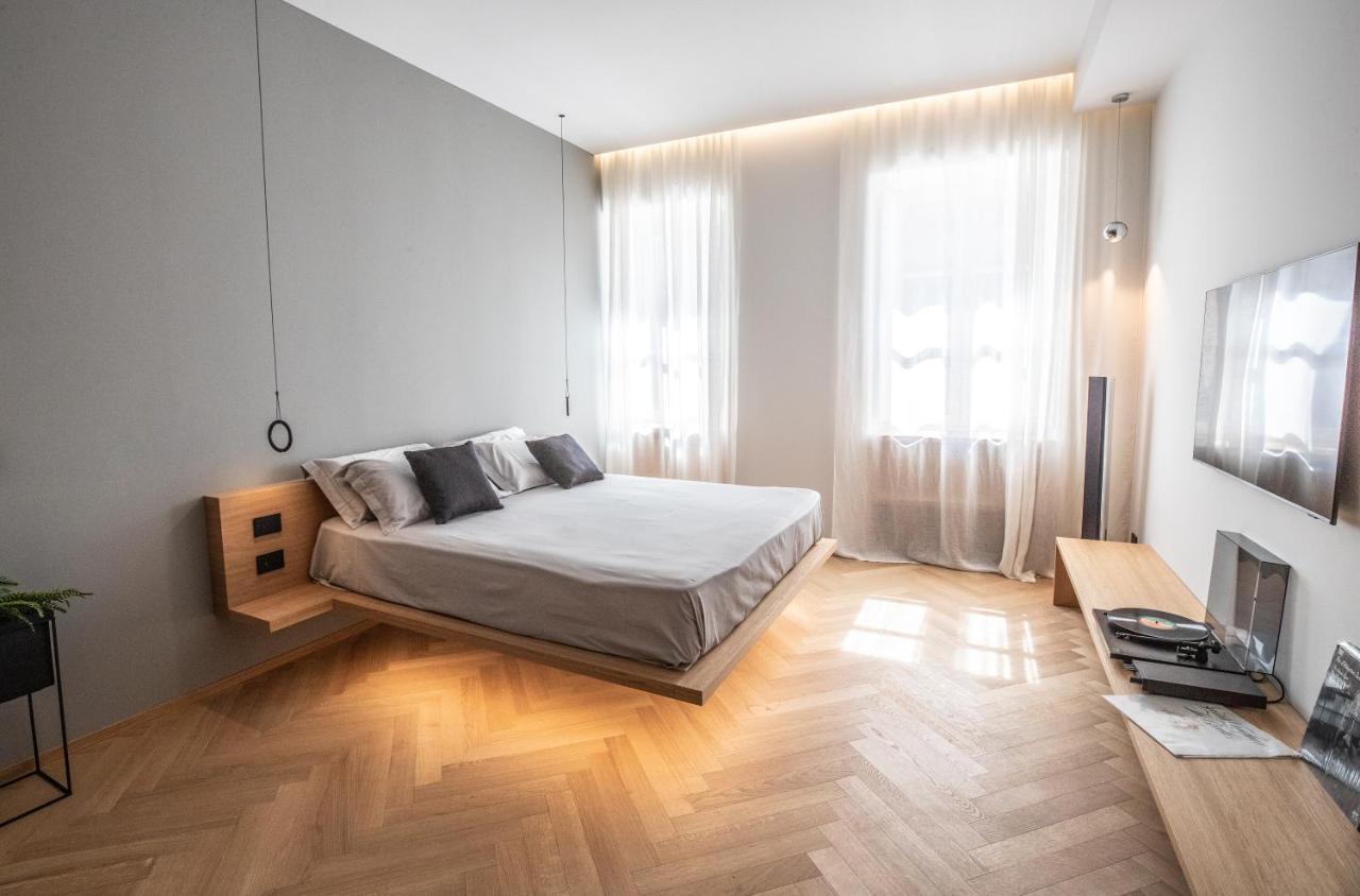 S1 Luxury Suites And Rooms Trieste Bagian luar foto