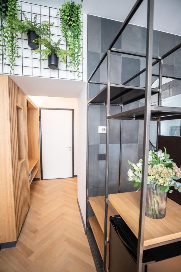S1 Luxury Suites And Rooms Trieste Bagian luar foto